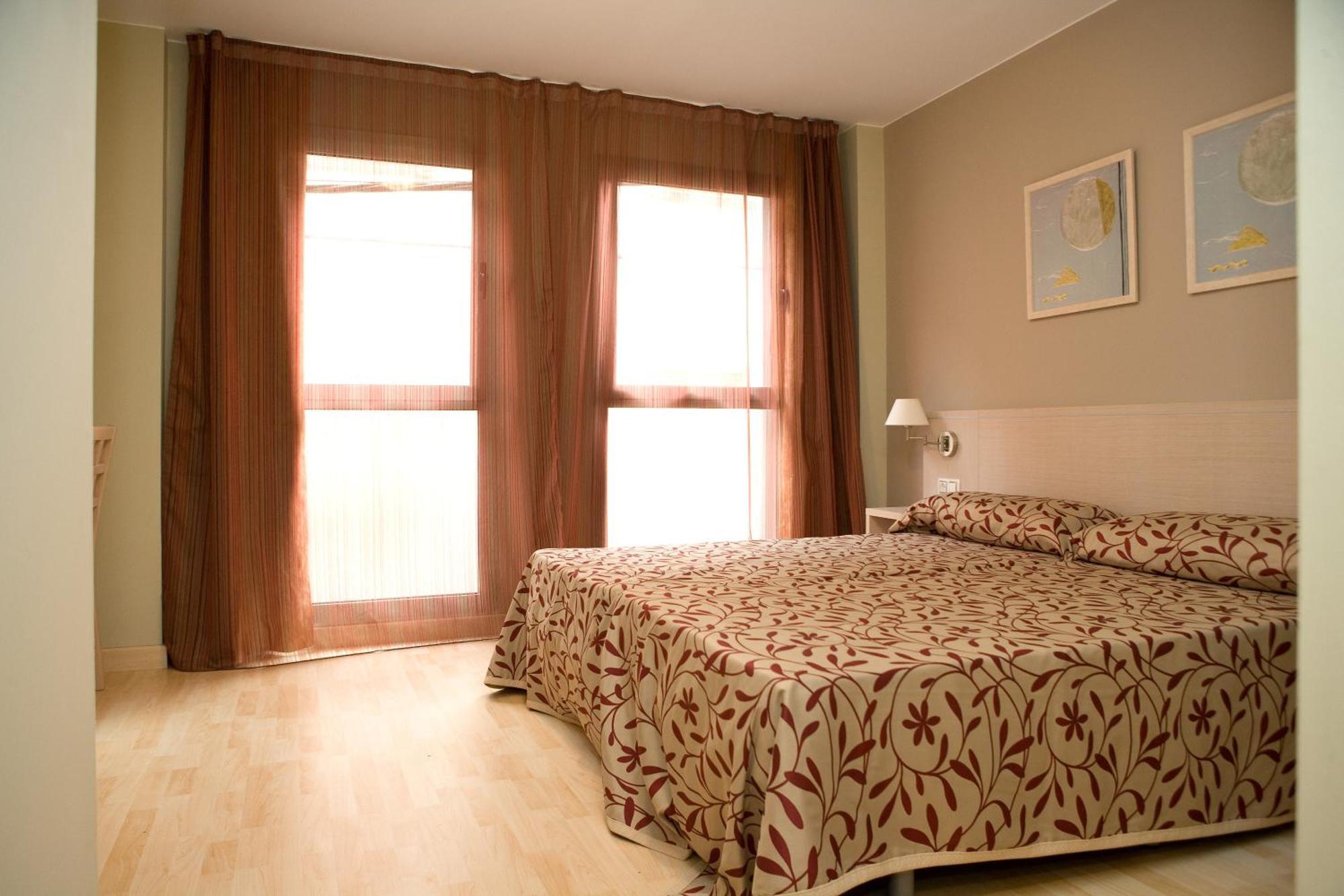 Arcohotel San Mateo de Gállego Buitenkant foto